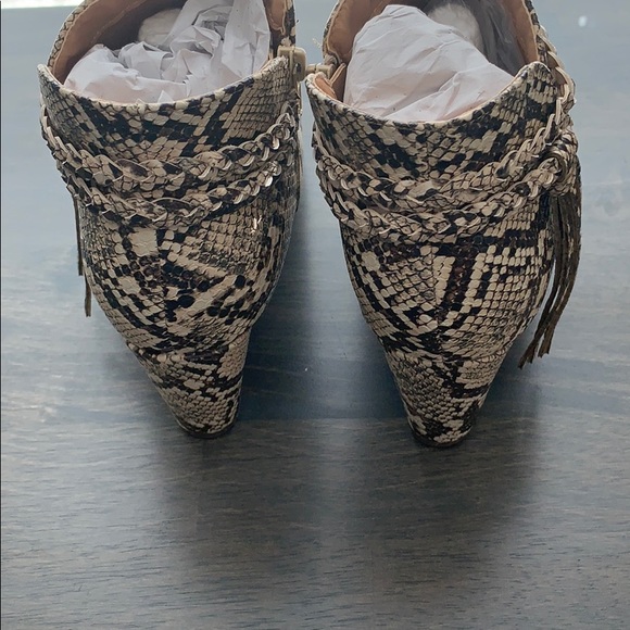 Mata Snake Skin Ankle Boots / NWOT - Picture 5 of 5